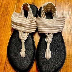 Sanuk Original Yoga Mat Sling Sandal - Tan/White Stripe - Size 8